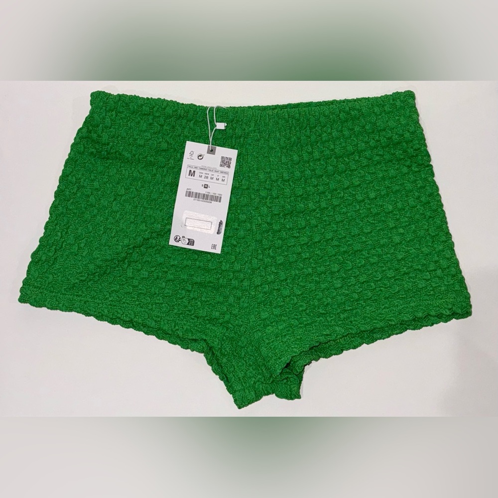 Zara Green Textured Shorts